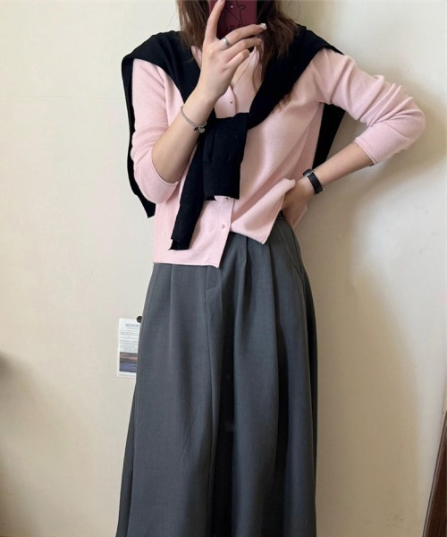 Miniministore(ミニミニストア)の「Vネック ニットカーディガン韓国風ニット(ニット/セーター・レディース・ブラック/アイボリー/ホワイト/ピンク/ミント・FREE)」の11枚目の写真