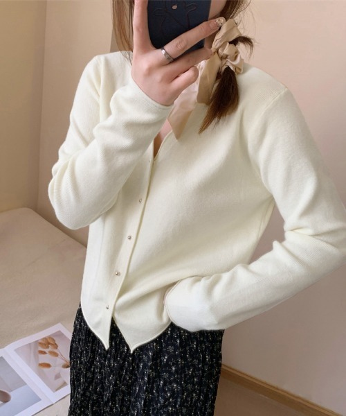 Miniministore(ミニミニストア)の「Vネック ニットカーディガン韓国風ニット(ニット/セーター・レディース・ブラック/アイボリー/ホワイト/ピンク/ミント・FREE)」の19枚目の写真