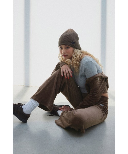 ALEXIA STAM（アリシアスタン）の「Logo Beanie /ロゴ刺しゅうビーニー（ニットキャップ/ビーニー・レディース・ブラック/グレー/ブラウン・FREE）」の8枚目の写真