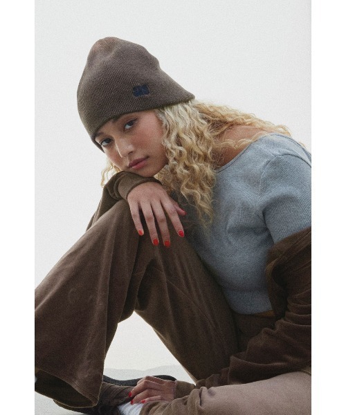 ALEXIA STAM（アリシアスタン）の「Logo Beanie /ロゴ刺しゅうビーニー