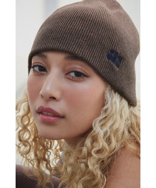 ALEXIA STAM（アリシアスタン）の「Logo Beanie /ロゴ刺しゅうビーニー