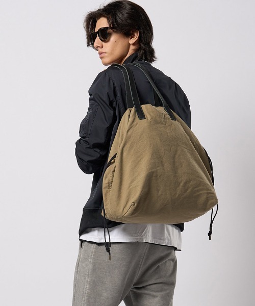 wjk(ダヴルジェイケイ)の「mko13195- vintage drawstring tote bag トートバッグ(8985 co31h)(トートバッグ・メンズ・ブラック/ベージュ系その他・FREE)」の4枚目の写真