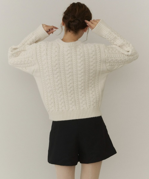 Olu.（オルドット）の「クルーネックケーブルニット（ニット/セーター・レディース・イエロー/ネイビー/レッド/アイボリー/ブルーグレー/グレー・FREE）」の11枚目の写真