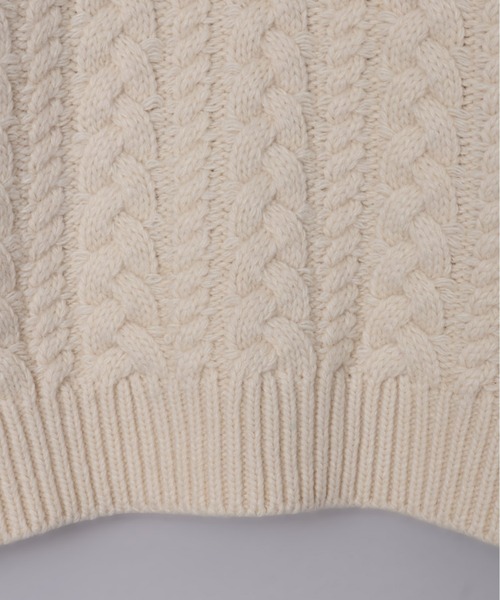 Olu.（オルドット）の「クルーネックケーブルニット（ニット/セーター・レディース・イエロー/ネイビー/レッド/アイボリー/ブルーグレー/グレー・FREE）」の7枚目の写真