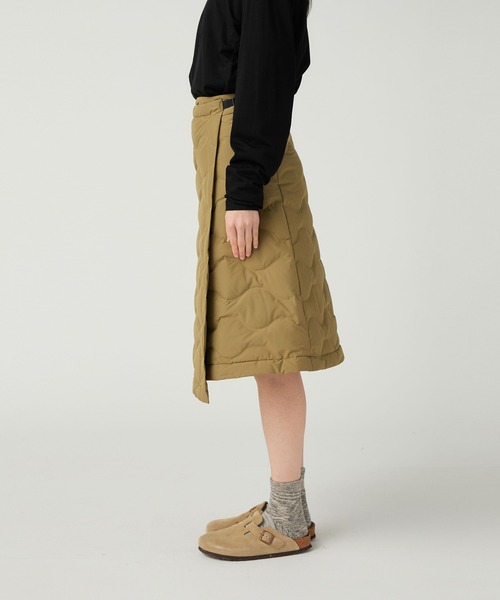 Snow Peak（スノーピーク）の「Snow Peak / Seamless Quilted Down Wrap Skirt  シームレスキルティングダウンラップスカート（スカート・レディース・ブラック/オリーブ・1/2/3）」の6枚目の写真