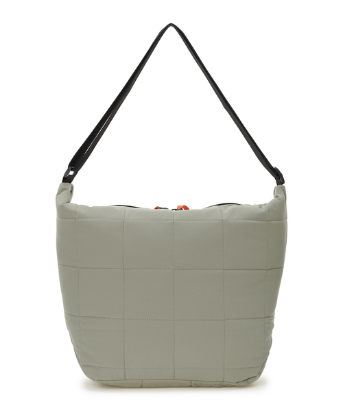 CROSSPLUS ONLINE(クロスプラスオンライン)の「【ONDOO】キルティングショルダーバック【撥水・A4・ノートPC・タブレット収納可能】(トートバッグ・レディース・ベージュ/オフホワイト/ブラック/グレー・フリー)」の18枚目の写真