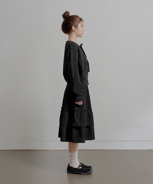 UNE MANSION（ユヌマンション）の「ラブリーフロントリボンボタンカーディガン（ニット/セーター・レディース・ベージュ/ブラック/アイボリー/グレー・FREE）」の16枚目の写真