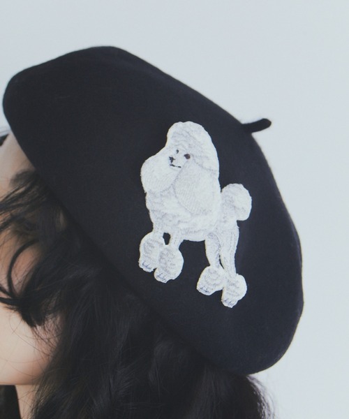 manana suerte(マニャーナスエルテ)の「DOGワッペンブローチ(ブローチ/コサージュ・レディース・グレー/ホワイト・FREE)」の6枚目の写真