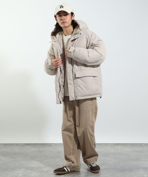 BAYFLOW（ベイフロー）の「ファイバー中綿フードブルゾン（ダウンジャケット/コート・メンズ・グレイッシュベージュ/ブラック・LARGE/MEDIUM）」の13枚目の写真