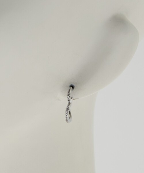 BEAUTY&YOUTH UNITED ARROWS（ビューティーアンドユースユナイテッドアローズ）の「キュービックジルコニア ライン ハート ピアス（ピアス（両耳用）・レディース・シルバー/ゴールド・FREE）」の12枚目の写真