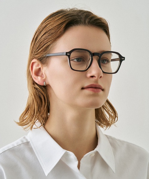 NUEF （ヌエフ）の「ウェリントン型｜クリアレンズ｜トレンド｜紫外線対策｜UVカット｜眼鏡｜NUEF｜（メガネ・レディース・ブラウン/ブラック・FREE）」の3枚目の写真