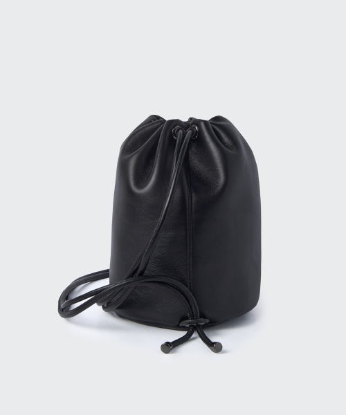 MUSINSA STANDARD WOMAN（ムシンサスタンダードウーマン）の「ウィメンズミニダッフルスリングバッグ[ブラック]（メッセンジャーバッグ・レディース・その他・FREE）」の4枚目の写真