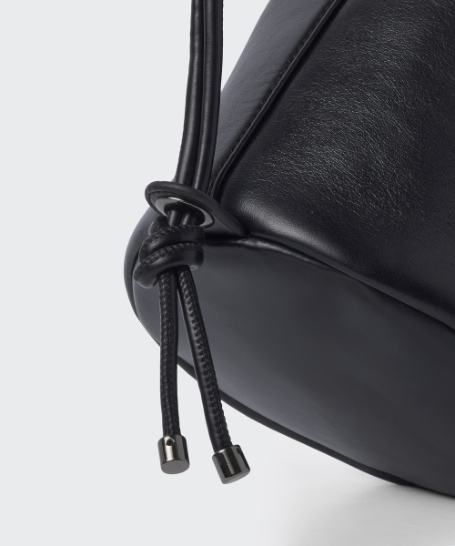 MUSINSA STANDARD WOMAN（ムシンサスタンダードウーマン）の「ウィメンズミニダッフルスリングバッグ[ブラック]（メッセンジャーバッグ・レディース・その他・FREE）」の9枚目の写真