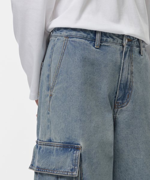 MUSINSA STANDARD（ムシンサスタンダード）の「ワイドカーゴデニムパンツ[スカイブルー]（デニムパンツ・メンズ・その他・40/38/33/27/28/29/42/36/34/32/30/31/26）」の6枚目の写真