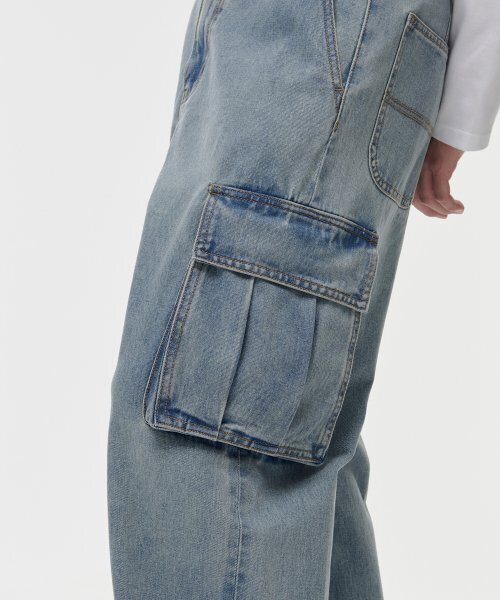 MUSINSA STANDARD（ムシンサスタンダード）の「ワイドカーゴデニムパンツ[スカイブルー]（デニムパンツ・メンズ・その他・40/38/33/27/28/29/42/36/34/32/30/31/26）」の7枚目の写真