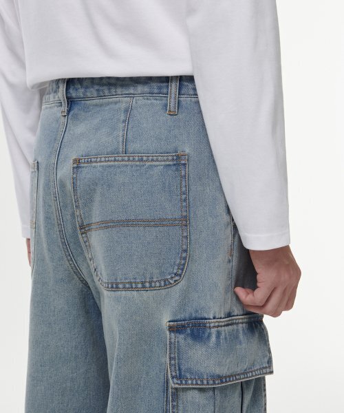 MUSINSA STANDARD（ムシンサスタンダード）の「ワイドカーゴデニムパンツ[スカイブルー]（デニムパンツ・メンズ・その他・40/38/33/27/28/29/42/36/34/32/30/31/26）」の8枚目の写真