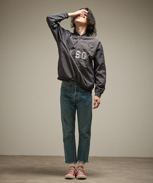 PARIS SAINT-GERMAIN(パリサンジェルマン)の「【Paris Saint-Germain / パリ・サン=ジェルマン】 JP Snapline Henley Piste(ナイロンジャケット・メンズ・ホワイト/チャコールグレー・MEDIUM/LARGE)」の4枚目の写真