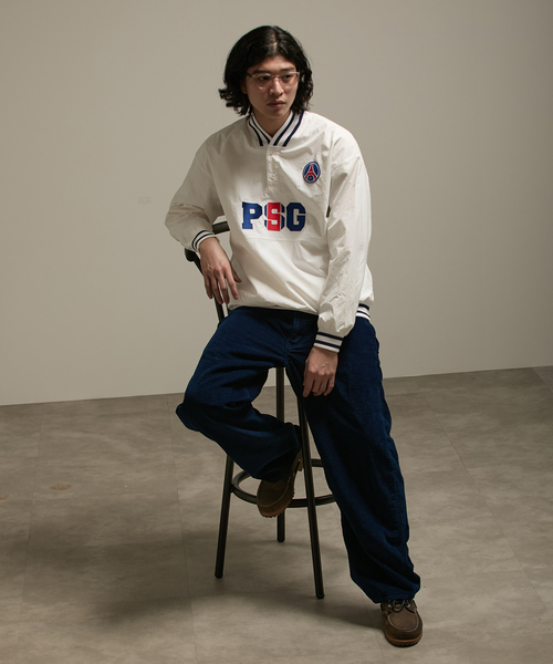PARIS SAINT-GERMAIN(パリサンジェルマン)の「【Paris Saint-Germain / パリ・サン=ジェルマン】 JP Snapline Henley Piste(ナイロンジャケット・メンズ・ホワイト/チャコールグレー・MEDIUM/LARGE)」の11枚目の写真