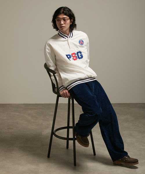 PARIS SAINT-GERMAIN(パリサンジェルマン)の「【Paris Saint-Germain / パリ・サン=ジェルマン】 JP Snapline Henley Piste(ナイロンジャケット・メンズ・ホワイト/チャコールグレー・MEDIUM/LARGE)」の15枚目の写真