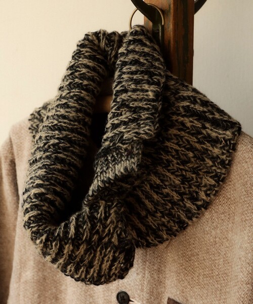 fennica(フェニカ)の「TIME WILL TELL WORKS / ウール ネックウォーマー(マフラー・レディース・グレー/ブラック/ベージュ・ONE SIZE)」の1枚目の写真