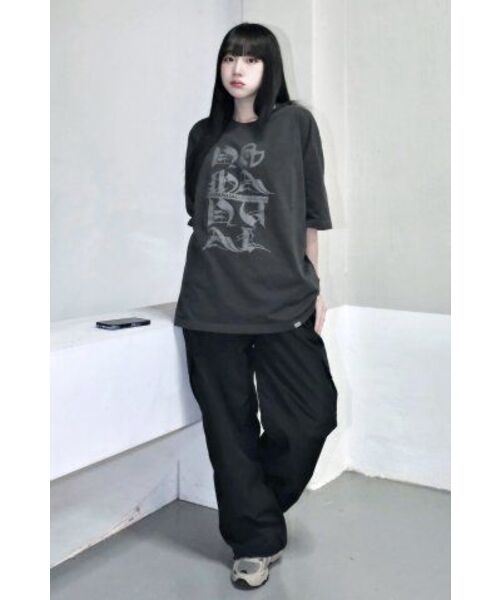 NOMANUAL（NOMANUAL）の「BLACK LETTER T-SHIRT - CHARCOAL（Tシャツ/カットソー・レディース・その他・X-LARGE/LARGE/MEDIUM/SMALL）」の10枚目の写真