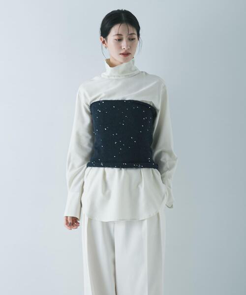 URBAN RESEARCH（アーバンリサーチ）の「TRソフトツイルハイネックシャツ（シャツ/ブラウス・レディース・アイボリー/ブラック・FREE）」の4枚目の写真