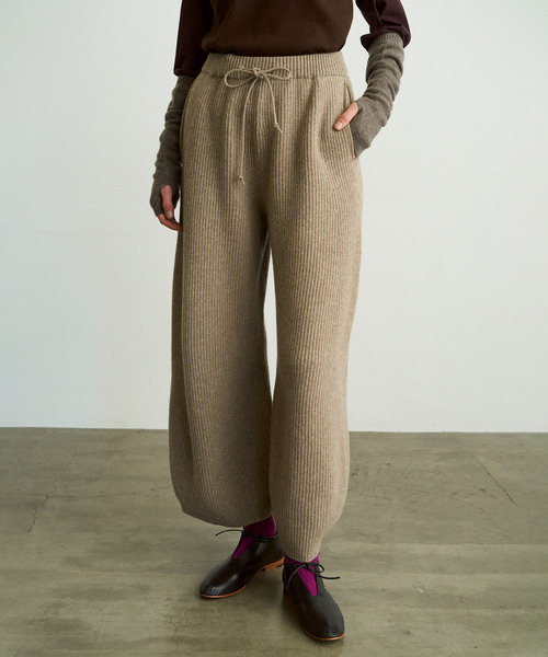 UNFIL(アンフィル)の「UNFIL アンフィル / woolen cotton & ex.fine lambs wool ribbed-knit wide pants セットアップウールコットンリブニットワイドパンツ / WVFL-UW124(その他パンツ・レディース・オフホワイト/モカ・1)」の1枚目の写真