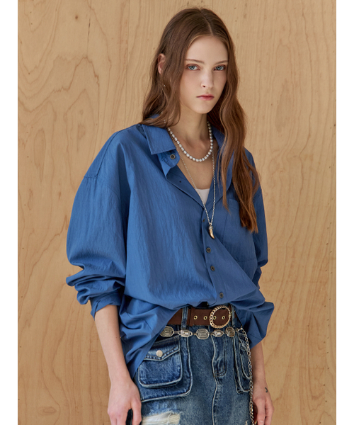 MAXZA(マージャコレクション)の「ダブルボタンルーズフィットコンパクトソリッドコットンシャツ(シャツ/ブラウス・レディース・ブルー・FREE)」の2枚目の写真