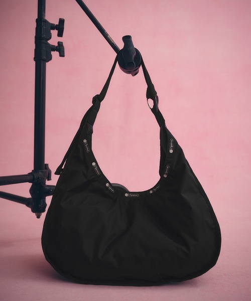 LeSportsac（レスポートサック）の「【LeSportsac for ADAM ET ROPE'】LARGE SPORTSAC LT (SOLID)（ショルダーバッグ・レディース・ブラック/ブラウン・FREE）」の2枚目の写真