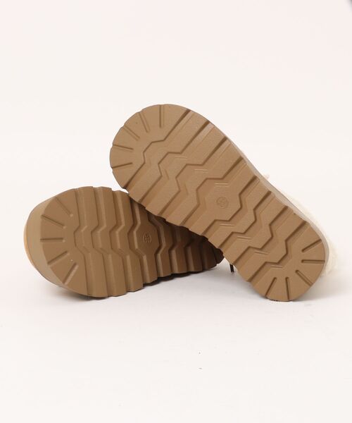 Nia(ニア)の「Nia(ニア)/バイカラー 厚底ショートボアブーツ(ブーツ・レディース・ベージュ/ブラウン・38/40/36)」の12枚目の写真