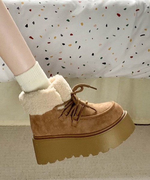 Nia(ニア)の「Nia(ニア)/バイカラー 厚底ショートボアブーツ(ブーツ・レディース・ベージュ/ブラウン・38/40/36)」の10枚目の写真