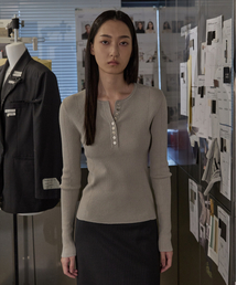 EMKM（ウウムキイム）の「ヘンリーネックボタンアップヘンプリネン長袖ニットトップ_GREY（ニット/セーター）」