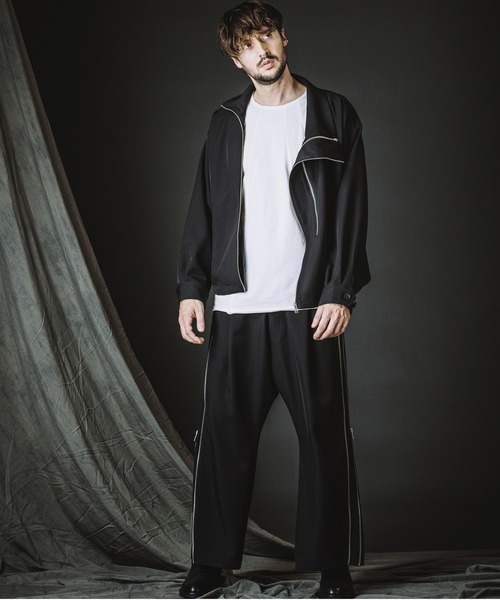 NO ID.（ノーアイディ）の「【NO ID.】Side Zip Easy Wide Trousers / サイド ジップ イージー ワイド トラウザーズ（スラックス・メンズ・ブラック/グレー・2/1）」の6枚目の写真