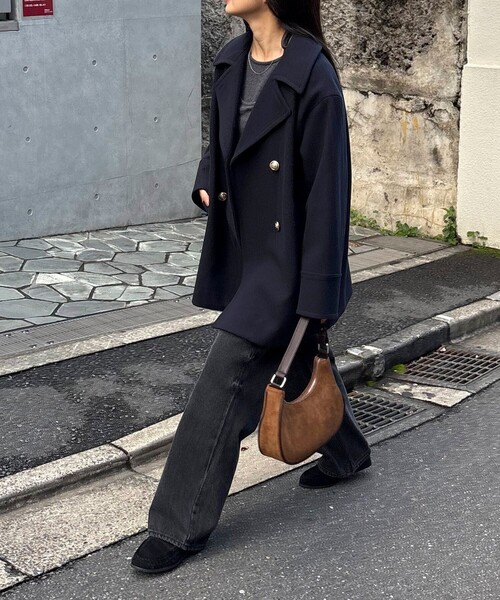 fredy emue（フレディエミュ）の「パイピングスエードラウンドワンショルバッグ（ショルダーバッグ・レディース・ブラック/ブラウン・FREE）」の12枚目の写真