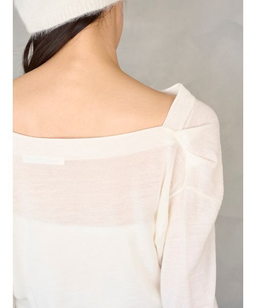 SNIDEL（スナイデル）の「ドレープニットトップス（ニット/セーター・レディース・ライトピンク/アイボリー/レッド/チャコールグレー・F）」の14枚目の写真