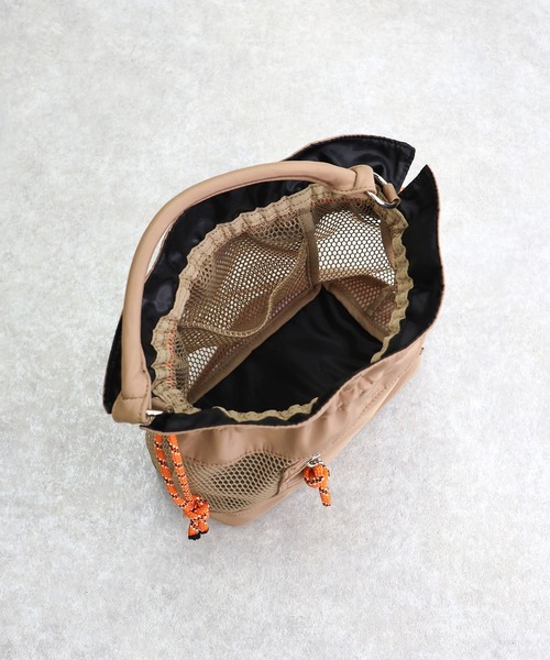 COLDE （コルデ）の「メッシュフリル巾着2wayバッグ（ショルダーバッグ・レディース・ベージュ/アイボリー/ブラック・FREE）」の8枚目の写真