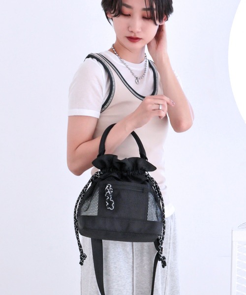 COLDE （コルデ）の「メッシュフリル巾着2wayバッグ（ショルダーバッグ・レディース・ベージュ/アイボリー/ブラック・FREE）」の11枚目の写真