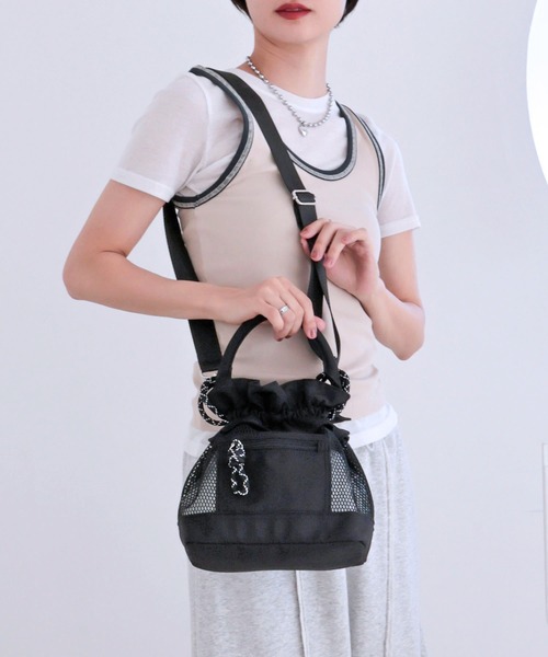 COLDE (コルデ)の「メッシュフリル巾着2wayバッグ【詳細動画あり】(ショルダーバッグ・レディース・ベージュ/アイボリー/ブラック・FREE)」の16枚目の写真