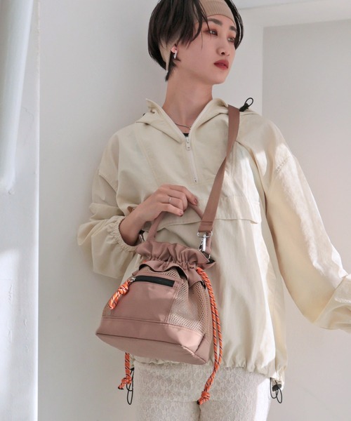 COLDE （コルデ）の「メッシュフリル巾着2wayバッグ（ショルダーバッグ・レディース・ベージュ/アイボリー/ブラック・FREE）」の12枚目の写真