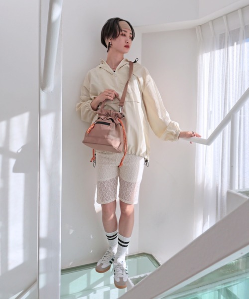 COLDE (コルデ)の「メッシュフリル巾着2wayバッグ【詳細動画あり】(ショルダーバッグ・レディース・ベージュ/アイボリー/ブラック・FREE)」の19枚目の写真