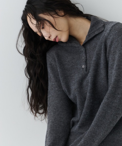NUJOH（ヌゾ）の「Half Button High Neck Knit / ハーフボタンハイネックニット（Tシャツ/カットソー・レディース・レッド/ブラウン/ホワイト/チャコールグレー/ブラック・FREE）」の20枚目の写真