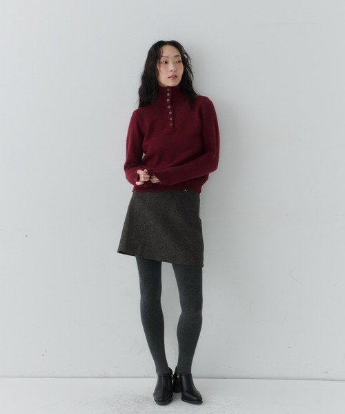 NUJOH（ヌゾ）の「Half Button High Neck Knit / ハーフボタンハイネックニット（Tシャツ/カットソー・レディース・レッド/ブラウン/ホワイト/チャコールグレー/ブラック・FREE）」の9枚目の写真