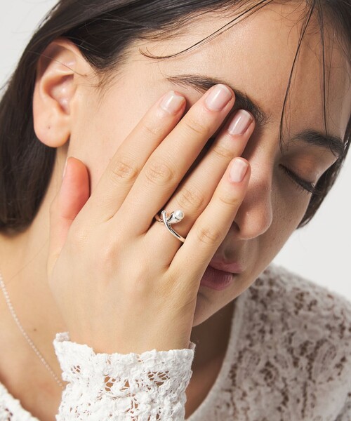 green label relaxing（グリーンレーベルリラクシング）の「＜anisotea＞APrl リング / 指輪（リング・レディース・シルバー・FREE）」の2枚目の写真