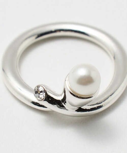 green label relaxing（グリーンレーベルリラクシング）の「＜anisotea＞APrl リング / 指輪（リング・レディース・シルバー・FREE）」の5枚目の写真