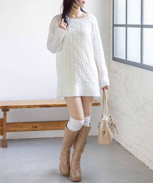 CLEAR BASIC（クリアベーシック）の「前後2wayベルトオープンケーブルニットトップス[大人 フェミニン 上品]≪AW新作≫（ニット/セーター・レディース・サックスブルー/アイボリー/グレー・F）」の6枚目の写真