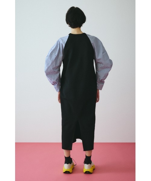 HeRIN.CYE(ヘリンドットサイ)の「Volume sleeve knit dress ボリュームスリーブニットドレス(ワンピース・レディース・ブラック/オフホワイト/ブルー・FREE)」の5枚目の写真