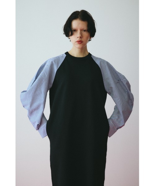 HeRIN.CYE(ヘリンドットサイ)の「Volume sleeve knit dress ボリュームスリーブニットドレス(ワンピース・レディース・ブラック/オフホワイト/ブルー・FREE)」の6枚目の写真
