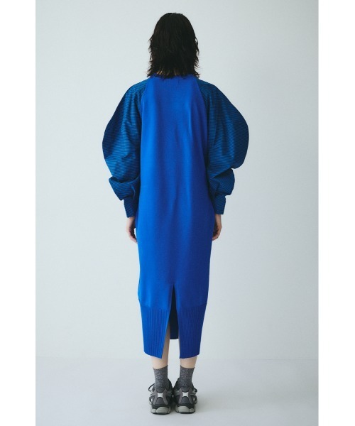 HeRIN.CYE(ヘリンドットサイ)の「Volume sleeve knit dress ボリュームスリーブニットドレス(ワンピース・レディース・ブラック/オフホワイト/ブルー・FREE)」の15枚目の写真