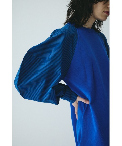 HeRIN.CYE(ヘリンドットサイ)の「Volume sleeve knit dress ボリュームスリーブニットドレス(ワンピース・レディース・ブラック/オフホワイト/ブルー・FREE)」の19枚目の写真