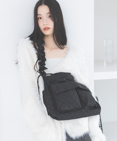 Heather（ヘザー）の「ナイロンシャーリングBAG　638751（ショルダーバッグ・レディース・ブラック系その他/アイボリー/ブラック・ONE SIZE）」の3枚目の写真